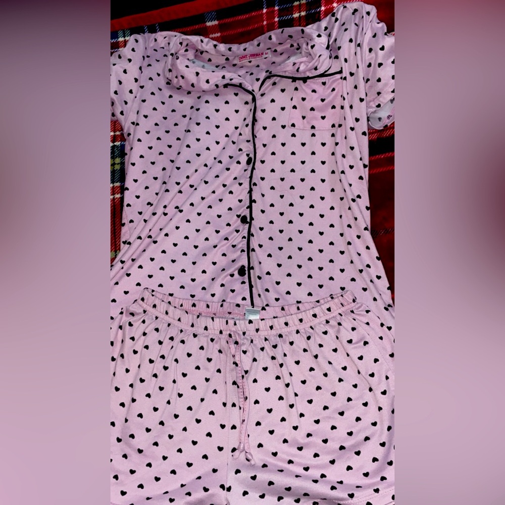 Pink and black heart pajama set #sleepwear